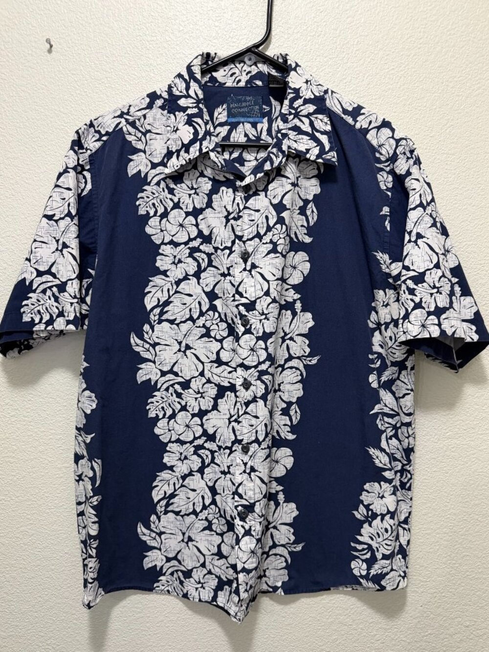 Pineapple Connection navy and white tropical print short sleeve shirt, Men's XL